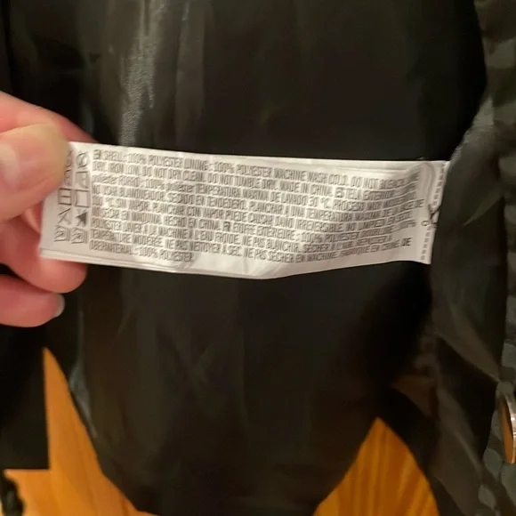 NWOT Forever 21 Men’s lightweight black jacket - Picture 5 of 5